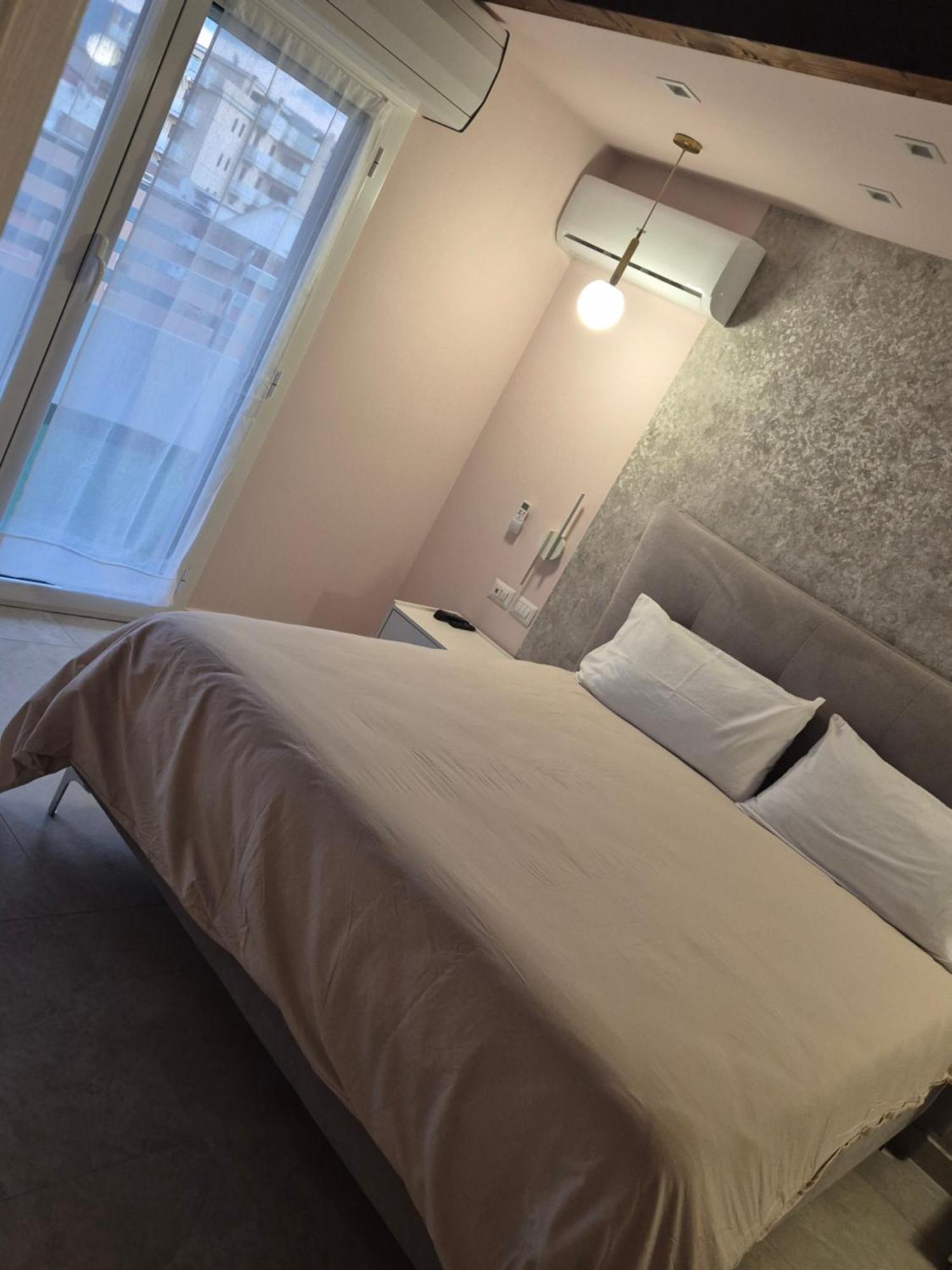 Attico Solaris Apartment Reggio di Calabria Bagian luar foto